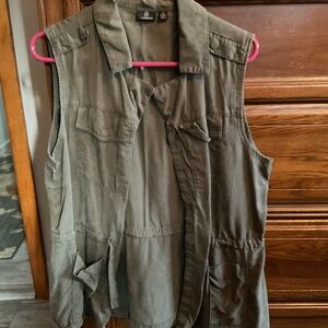 Olive Green Sleeveless Utility Vest